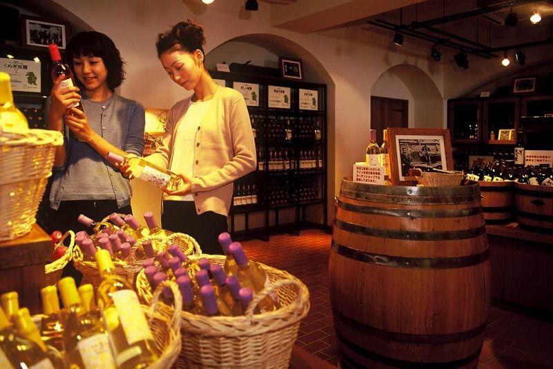 Suntory Tomi-no-Oka Winery