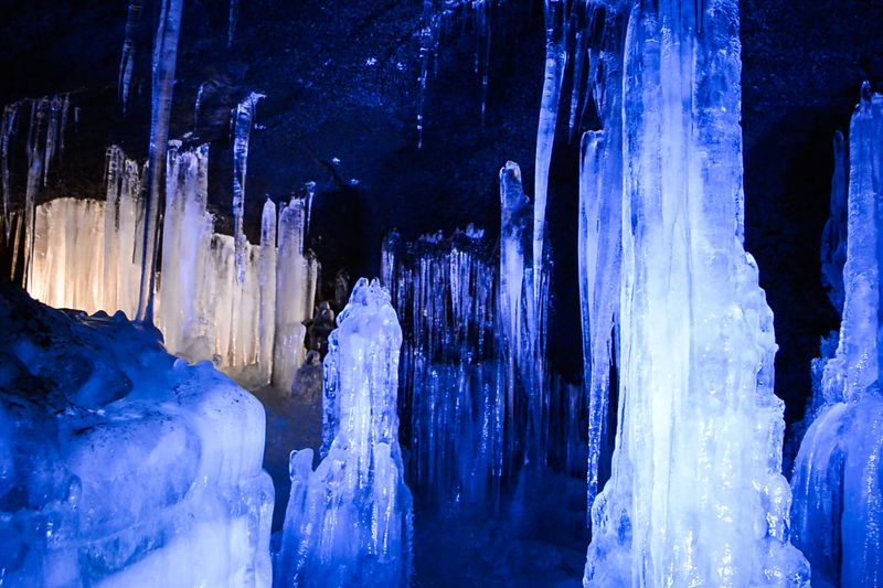 Narusawa lce Cave/Fugaku Wind Cave