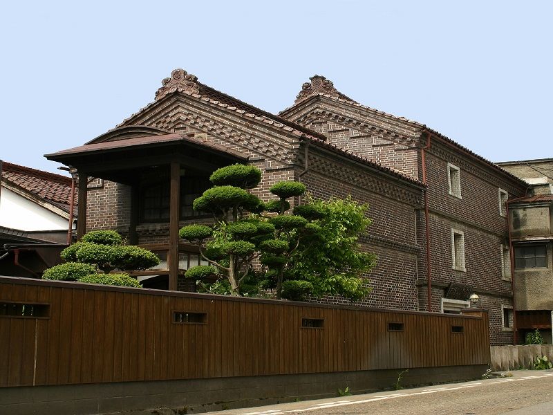 若喜商店レンガ蔵・昭和蔵