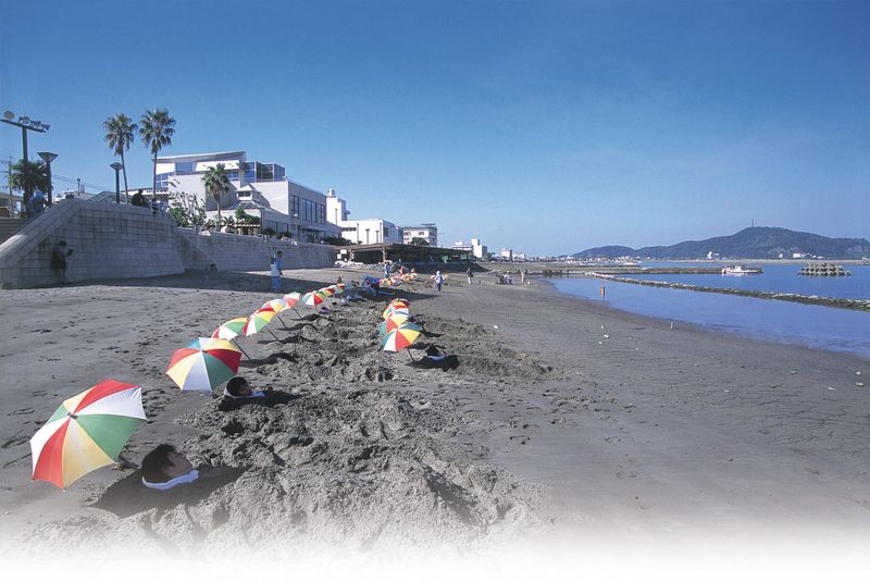 Natural Sand Bath Center Saraku