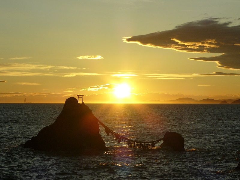 Meotoiwa (Married Couple Rocks)