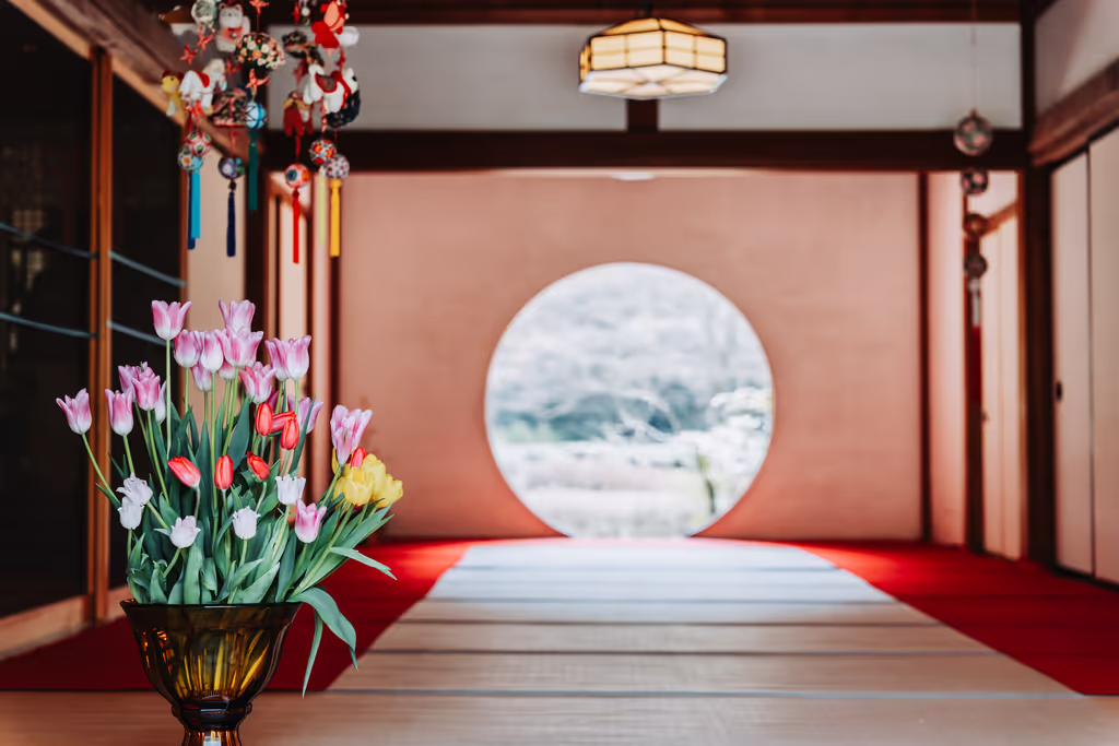 Kamakura Private Tour - Round window at Meigetsuin