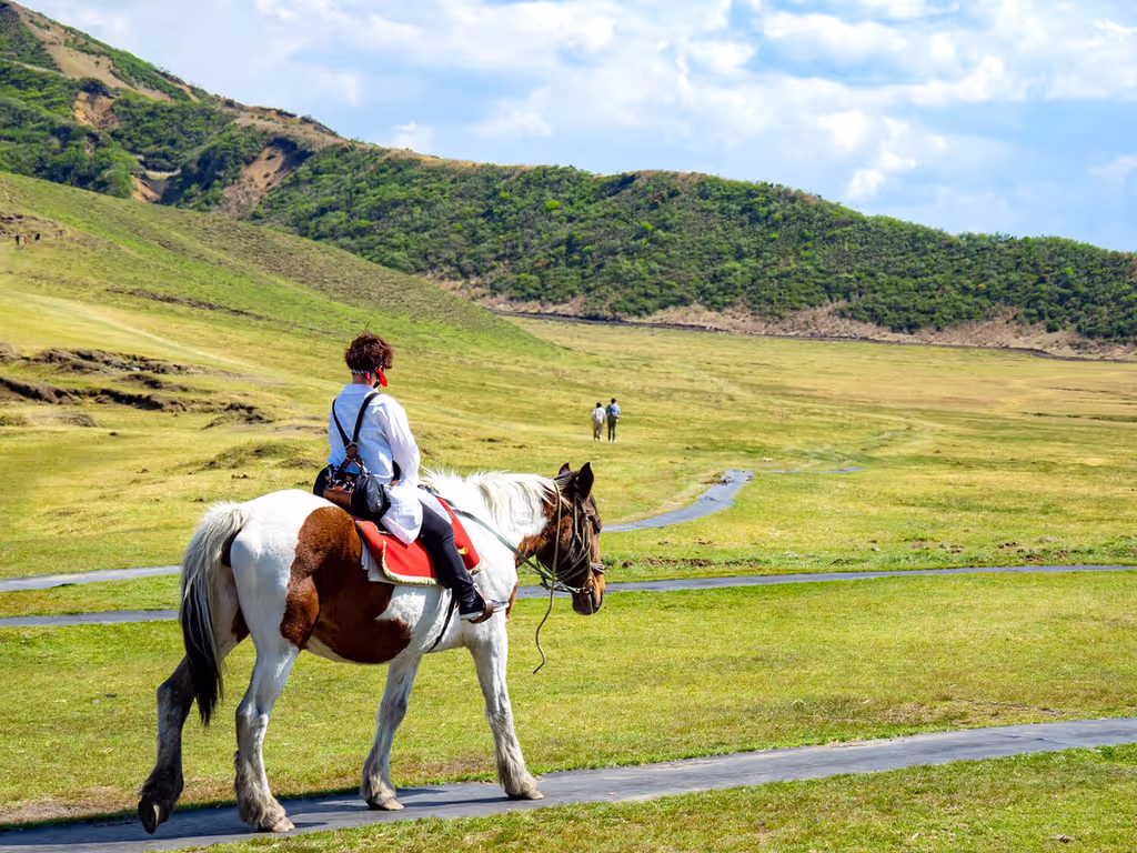 Fukuoka Private Tour - Aso , Horseback riding experience