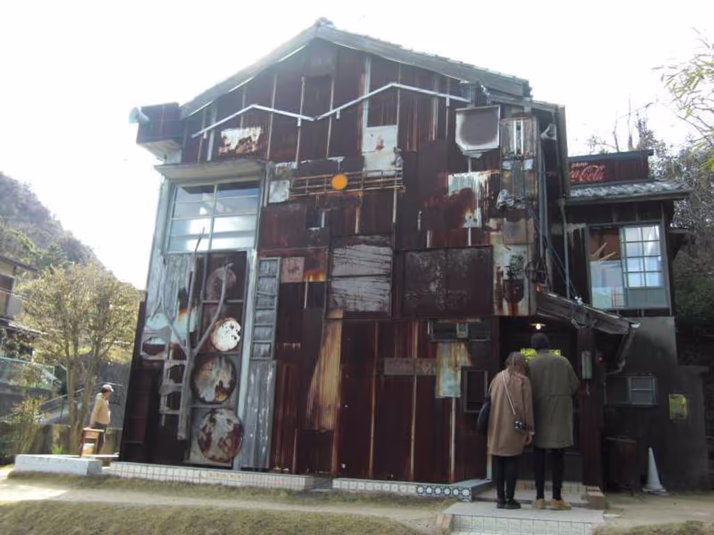 Fukuoka Private Tour - Art House Project " Haisha" by Shinro Ohtake