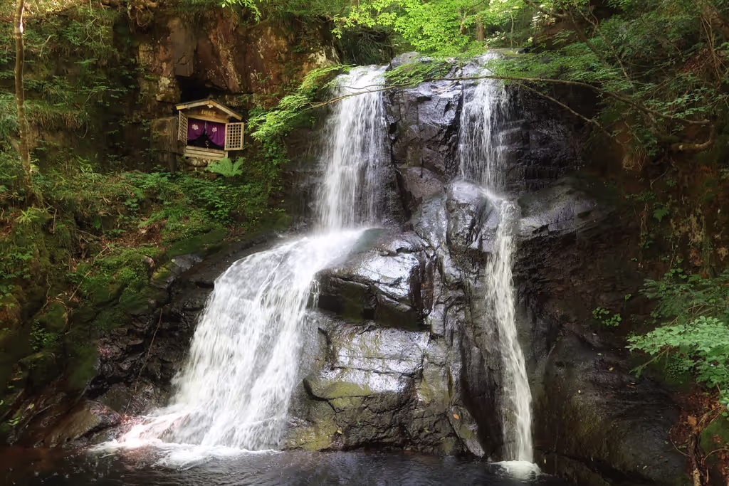 Takayama Private Tour - Utsue 48 Water Falls