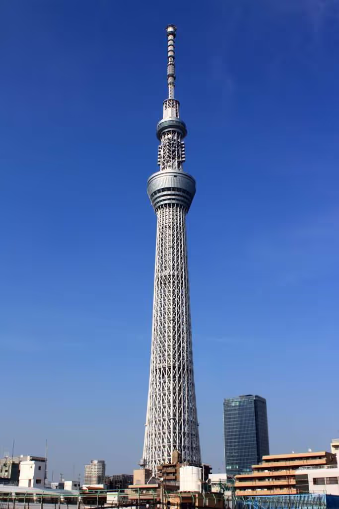 Saitama Private Tour - "The Tokyo-Sky-Tree" is a broadcast tower for television and radio with 634 meters tall. It has a cylindrical central column to dampen earthquake vibration. And because of this, it will never collapse. The tower has two decks at 350 and 450 meters. The Tokyo-Sky-Tree lets you to enjoy the landscape of Tokyo. (Image by Flickr.com)