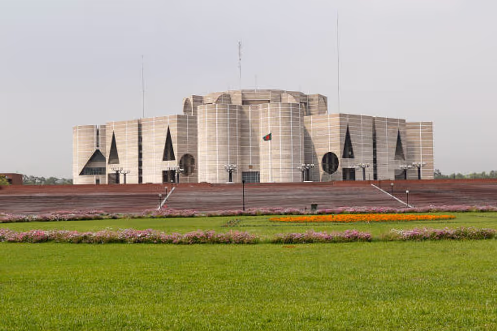Dhaka Private Tour - Bangladesh independence parliament 