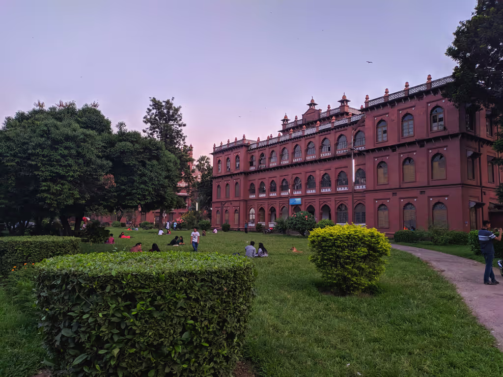 Dhaka Private Tour - Dhaka university 
