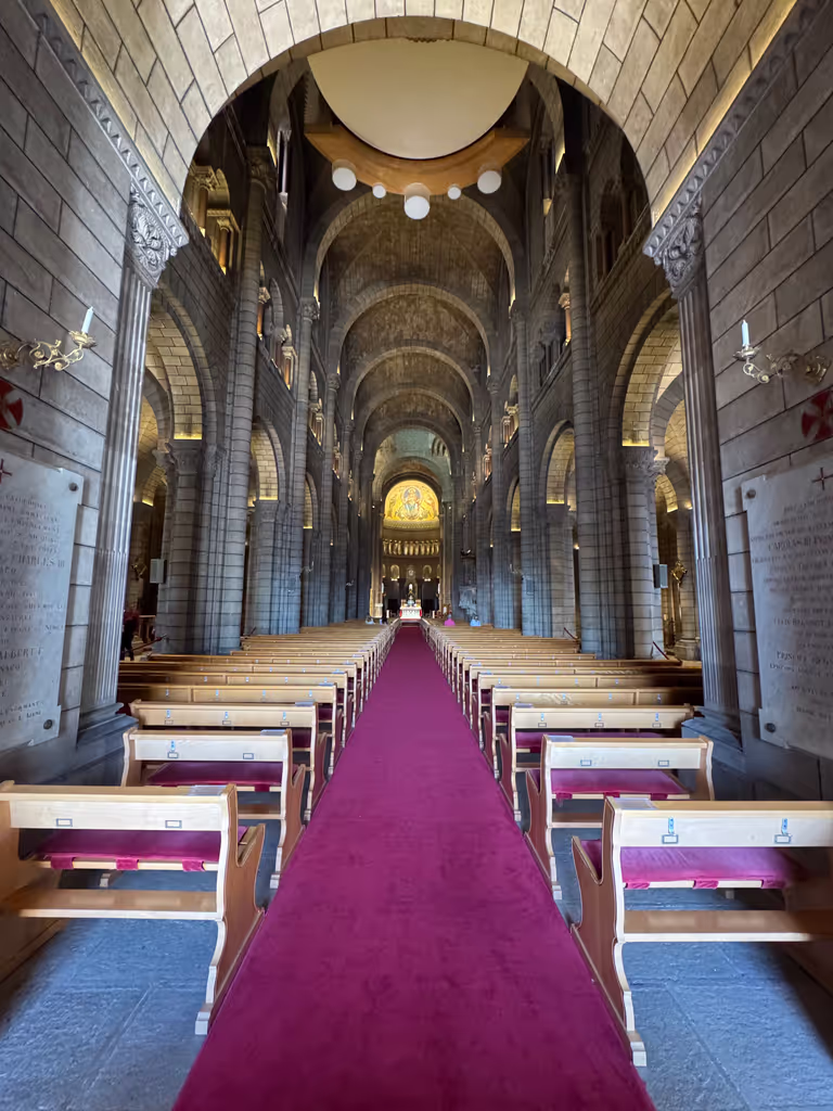 Monaco Private Tour - Monaco Cathedral- resting place of Grace Kelly
