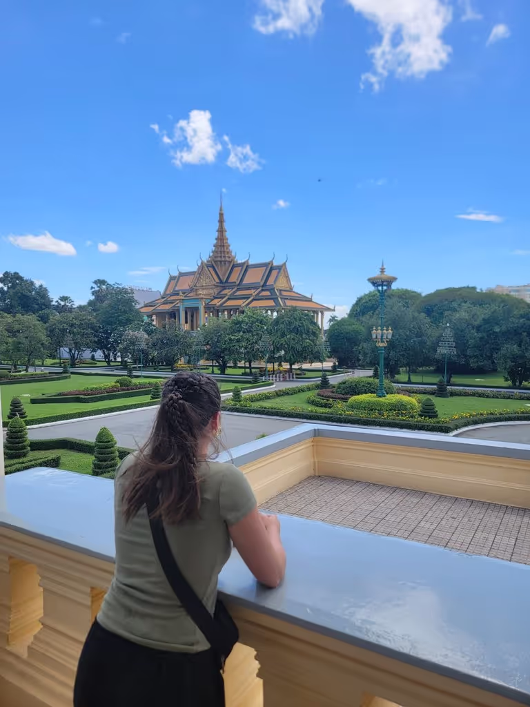 Phnom Penh Private Tour - Traveler picture in side Throne Hall