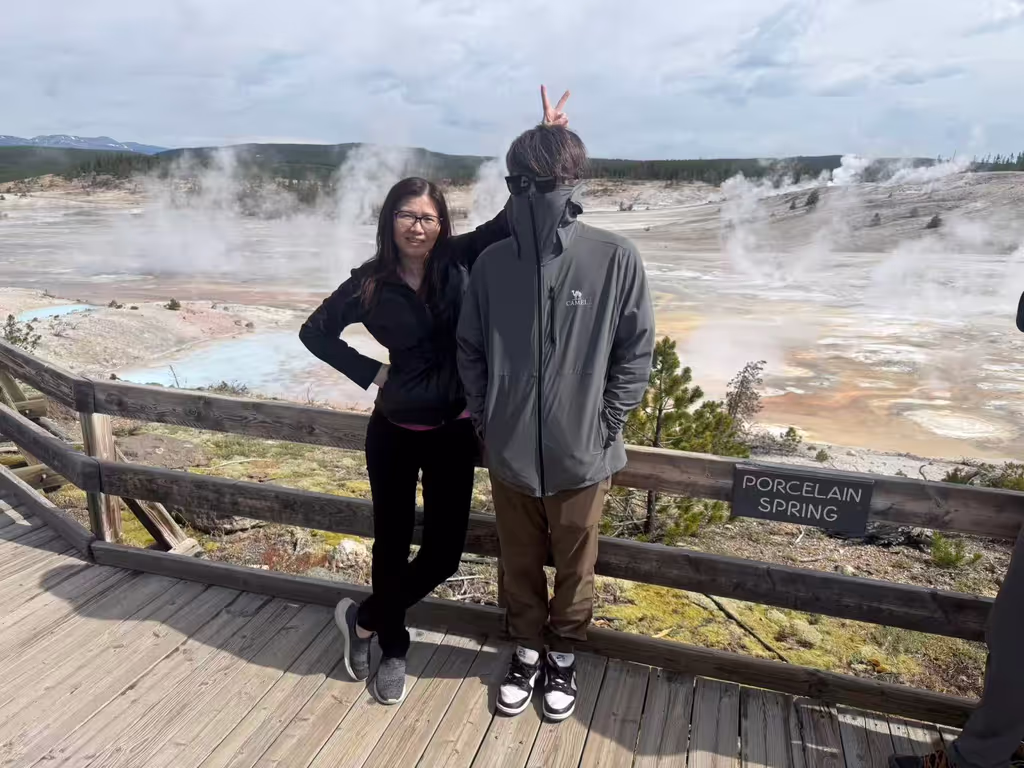 Las Vegas Private Tour - Yellowstone Tour with tour guide Lyman