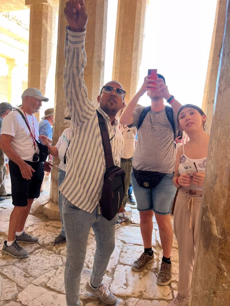 Luxor Private Tour - `Deutschsprachiger Egyptologe erklärt Ihnen die Hieroglyphen. Verstehen Sie die Geschichte Ägyptens.`
