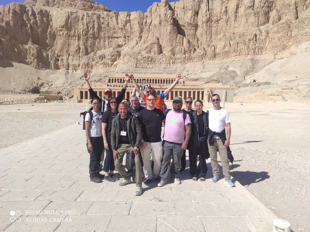 Luxor Private Tour - `Ausflug zum Hatschepsut-Tempel im Tal der Könige. Atemberaubende Aussicht und private Führung.