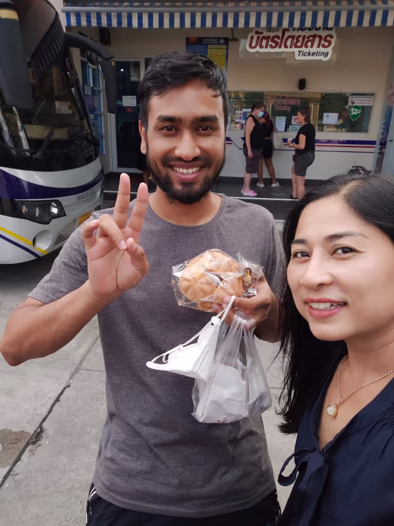 Dhaka Private Tour - Sister from Thailand
