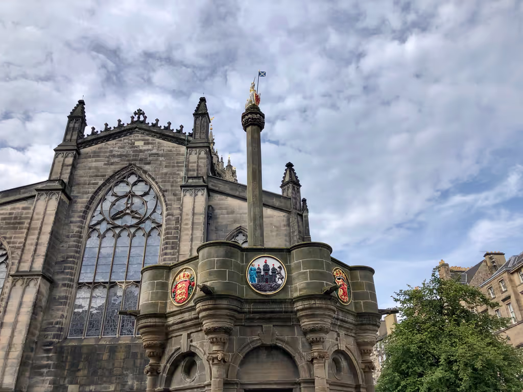 Edinburgh Private Tour - Mercat Cross in Edinburgh's Old Town
