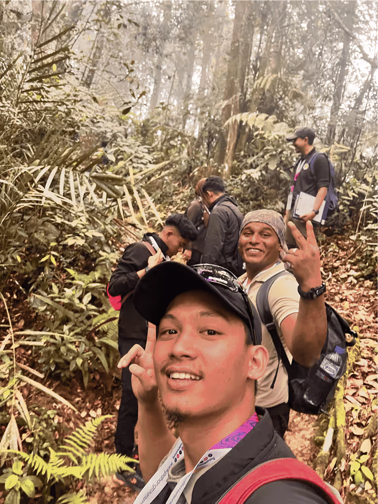 Pahang Private Tour - A fun jungle adventure with a great group of travelers and friends.