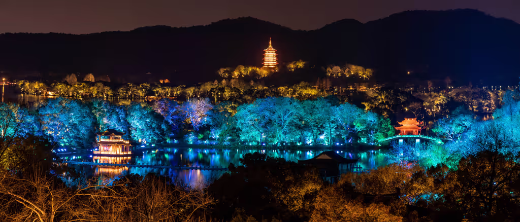 Hangzhou Private Tour - Night view of West Lake