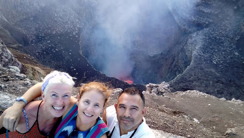 Managua Private Tour - Santiago Crater Magma with Tourist