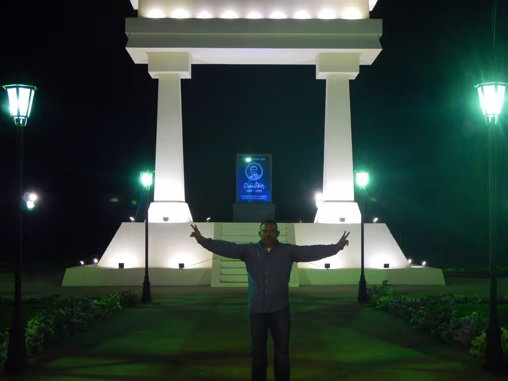 Managua Private Tour - Parque Ruben Dario Leon