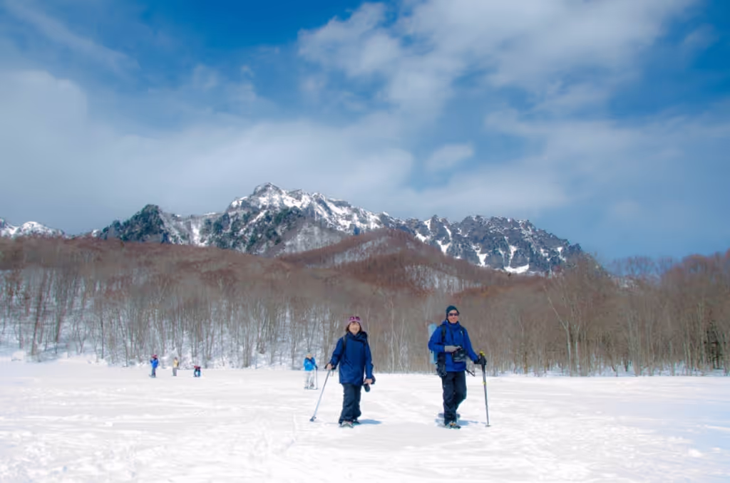 Nagano Private Tour - Snow Shoeing on the frozen lake.