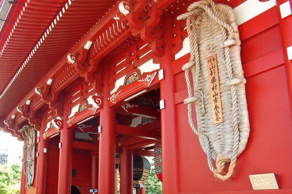 Tokyo Private Tour - Oowaraji at the entrance of Sensoji temple
