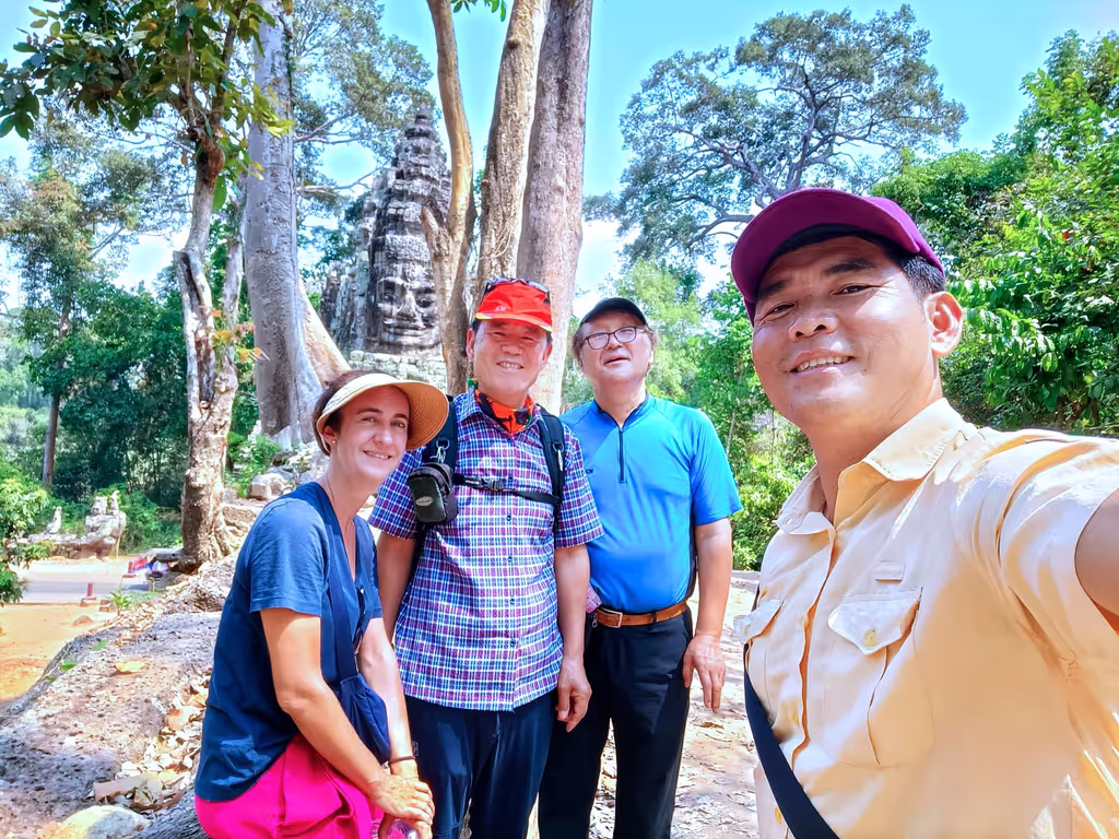 Siem Reap Private Tour - Smiling Buddha