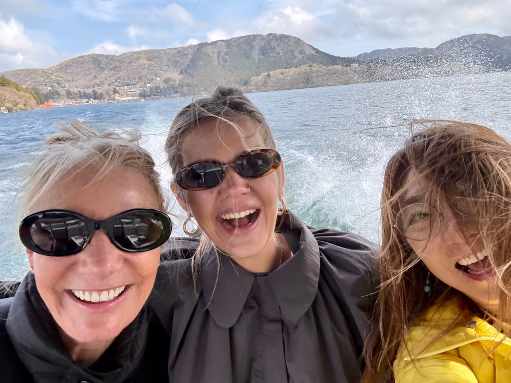 Tokyo Private Tour - Private cruise at Lake Ashi