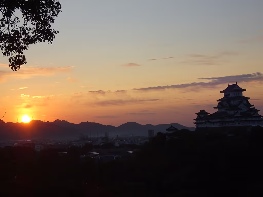 Hyogo Private Tour - Himeji Castle at Sunrise