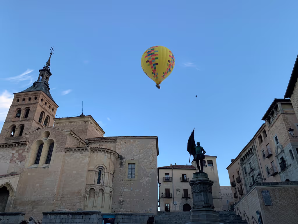 Segovia Private Tour - San Martin´s square, the most beautiful square in Segovia