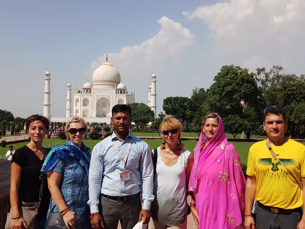 Uttar Pradesh Private Tour - Tajmahal Tour with group 