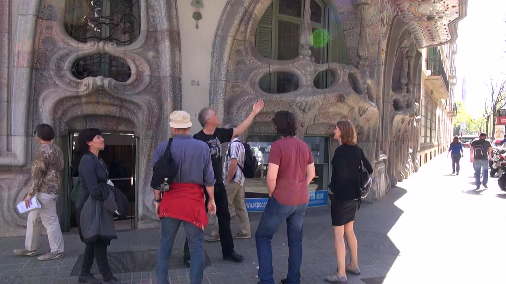 Barcelona Private Tour - Modernism architecture tour