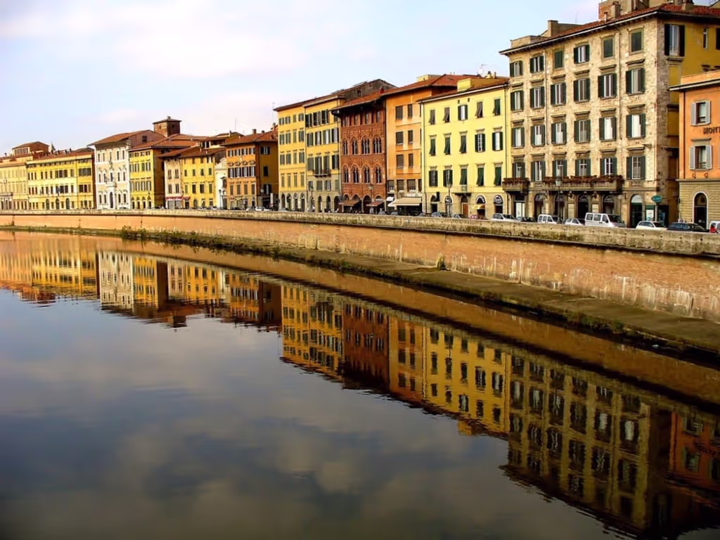 Lucca Private Tour - Pisa along the river Arno
