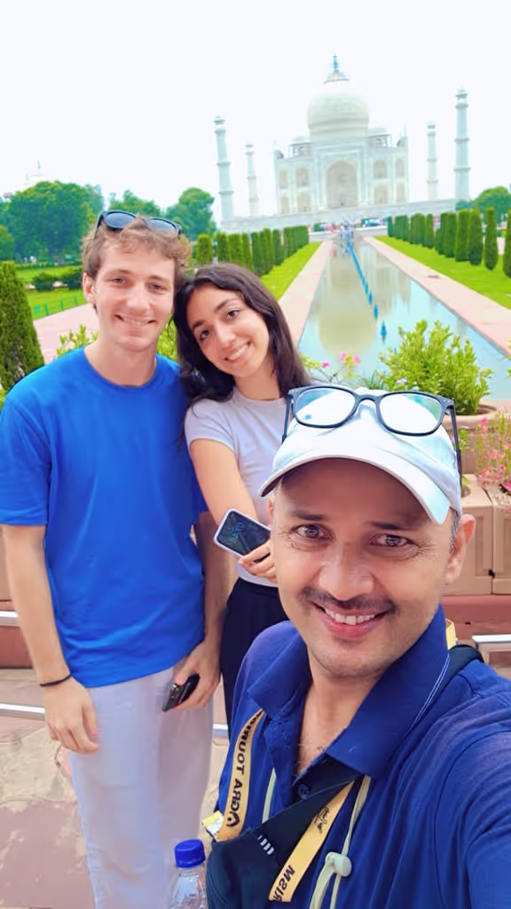 Agra Private Tour - Couple from france at Taj Mahal