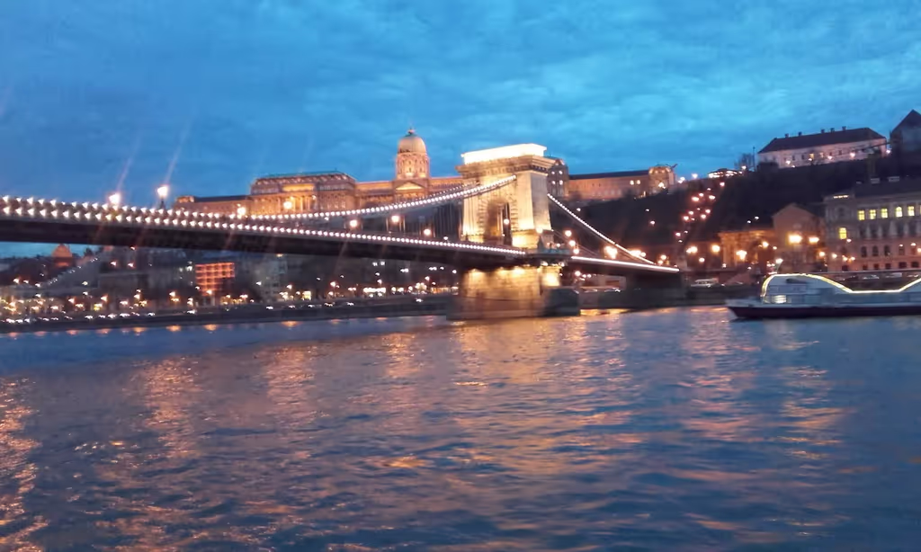 Budapest Private Tour - Chain Bridge