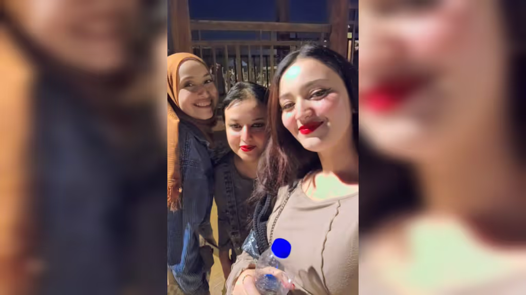 Cairo Private Tour - happy day with Arab girls egypt 