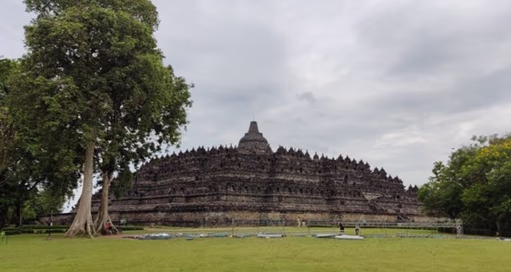 Bali Private Tour - Borobudur temple