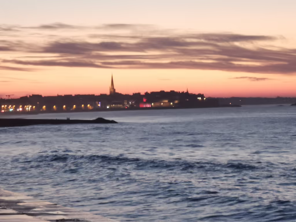 Bretagne Private Tour - the city by night