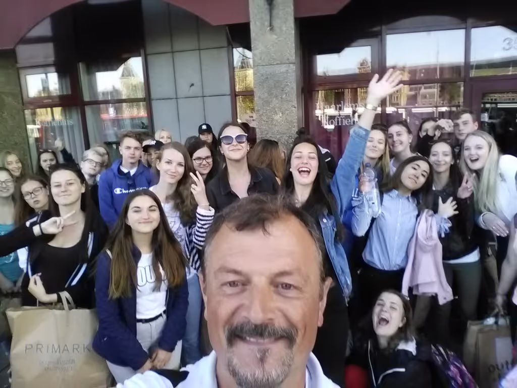 Rotterdam Private Tour - Brussel, city center at Market