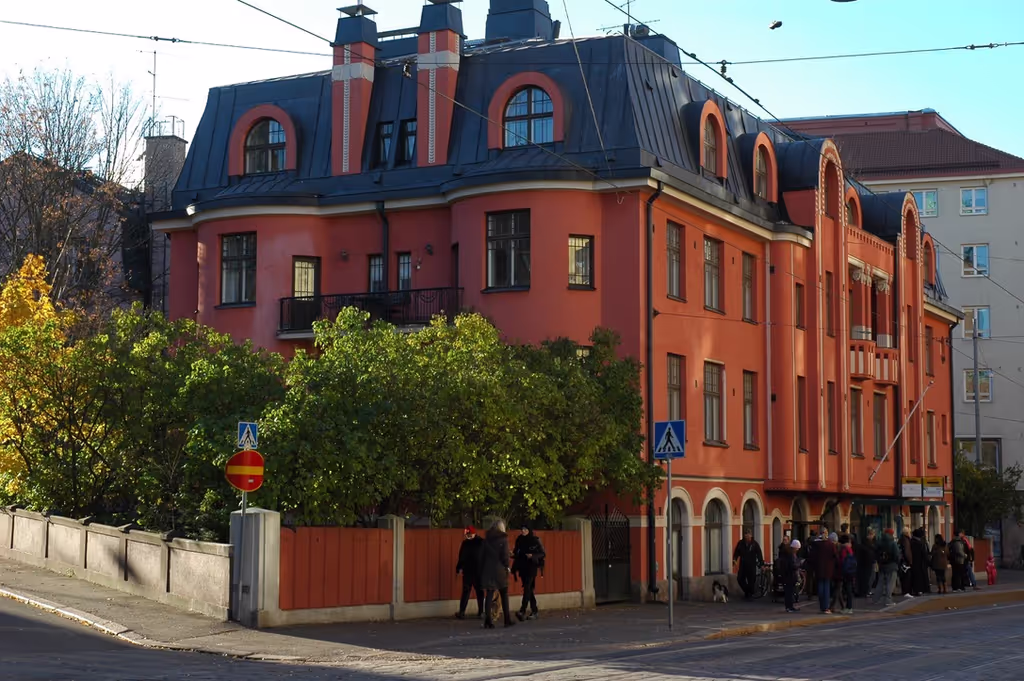 Helsinki Private Tour - Eira