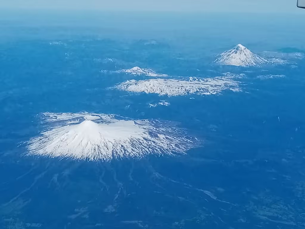Araucania Private Tour - Aereal View Volcanoes 