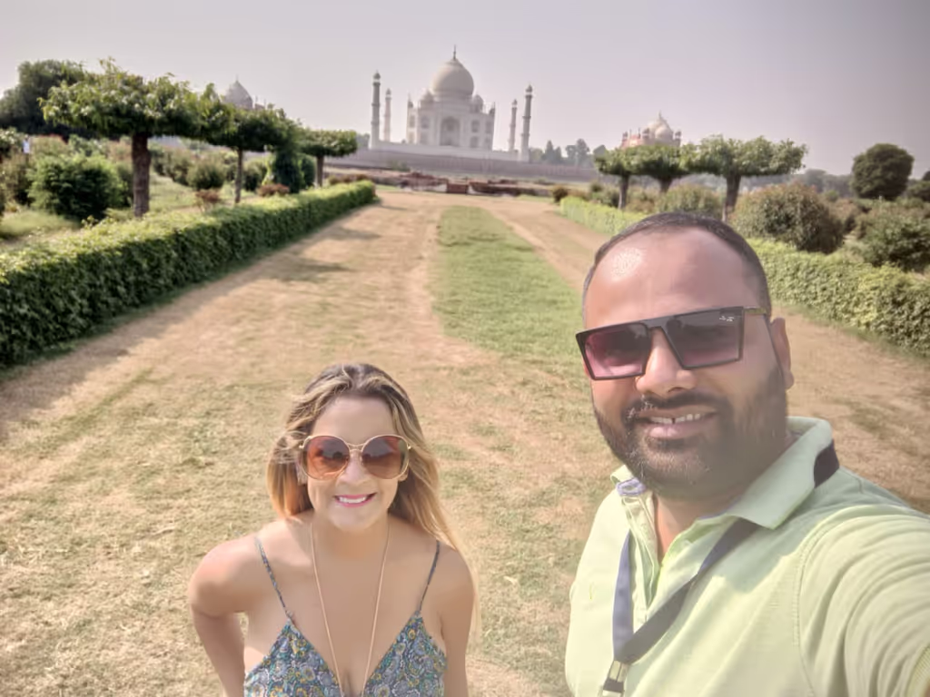 Agra Private Tour - Taj Mahal with solo Traveler from USA