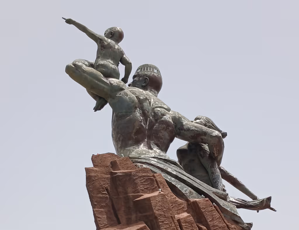 Dakar Private Tour - Monument of the african Renaissance 