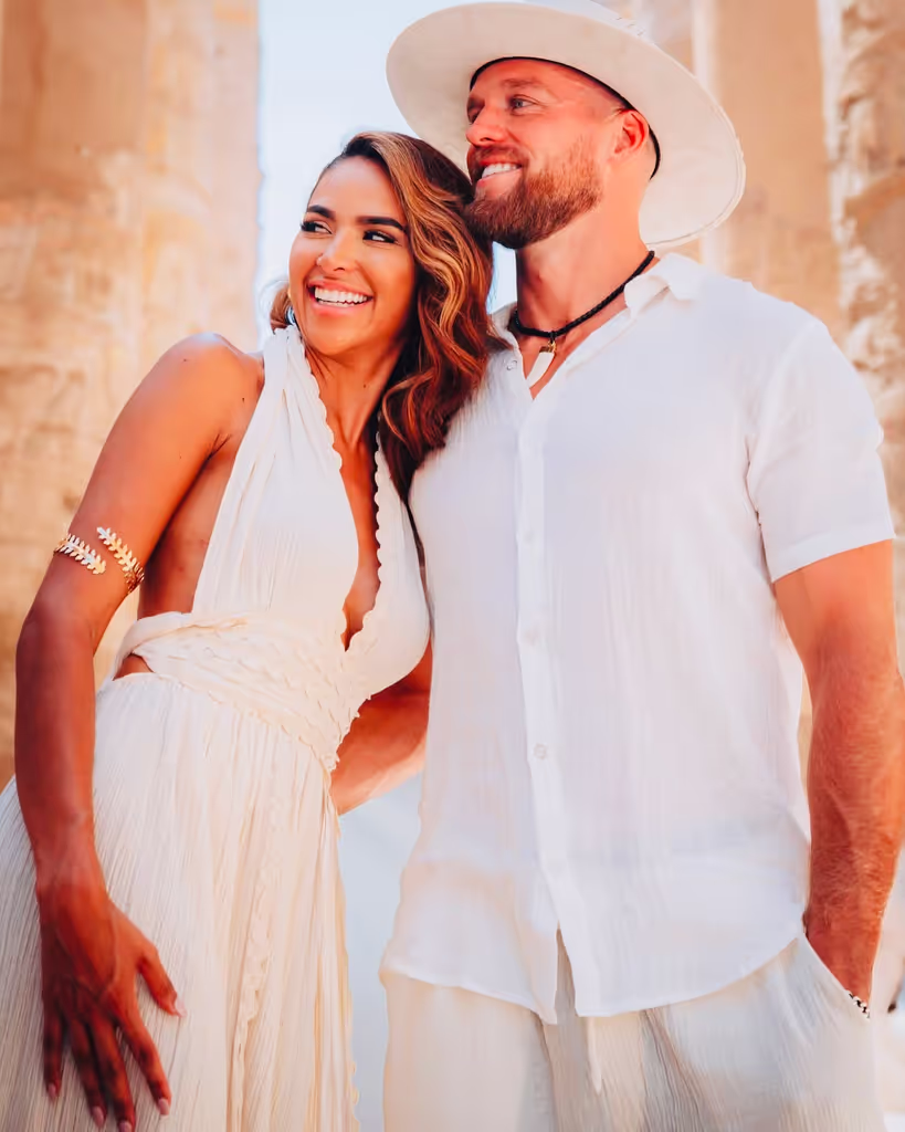 Luxor Private Tour - Beautiful couple in Karnak 