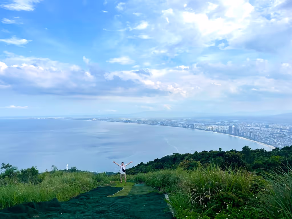 Da Nang Private Tour - Whole city view from paragliding spot, Son Tra Mountain, Da Nang