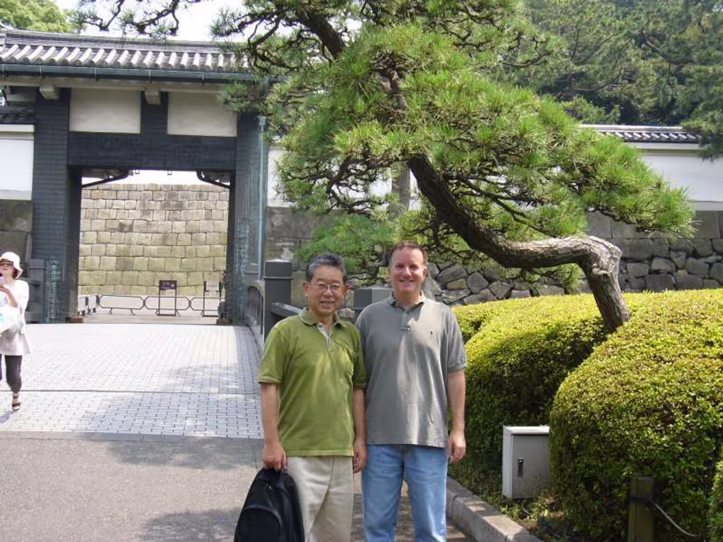Kanagawa Private Tour - At Hirakawa-mon of the palace with the guest from US.