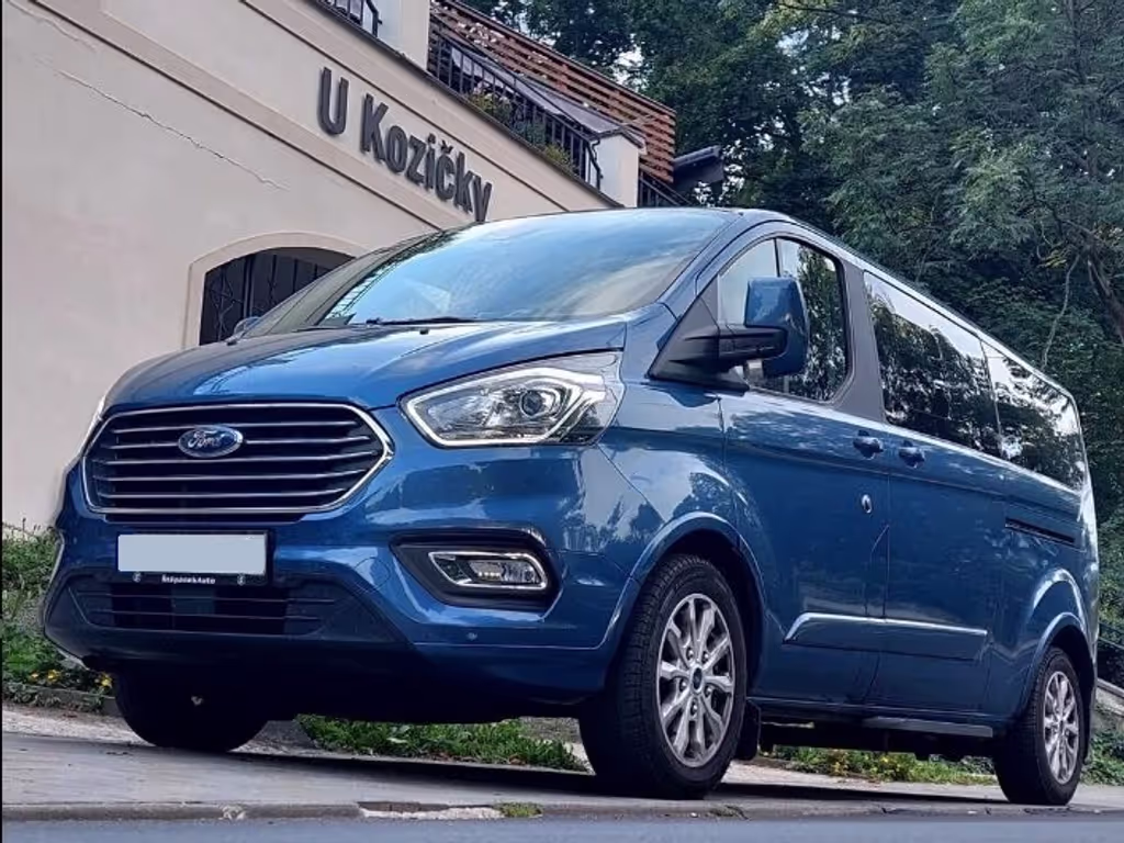 Prague Private Tour - Ford Tourneo