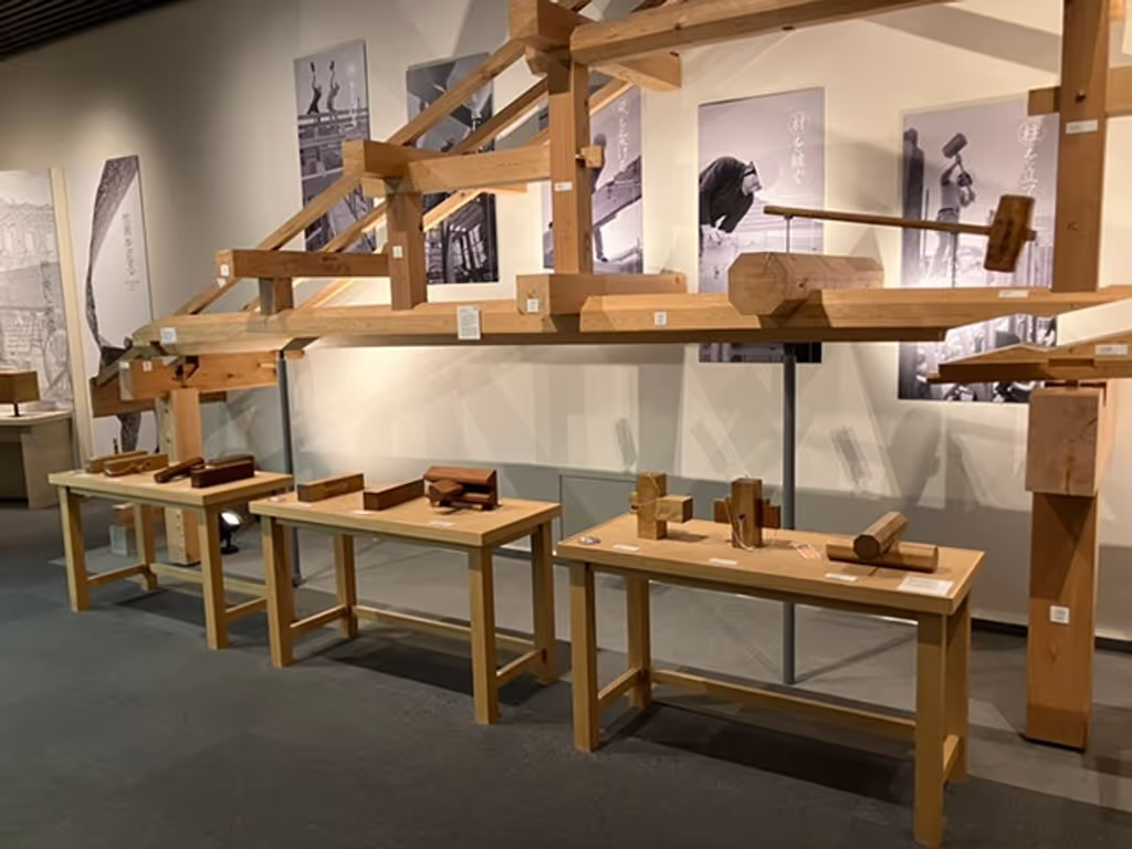 Osaka Private Tour - Assembling the Components,Wood Joints