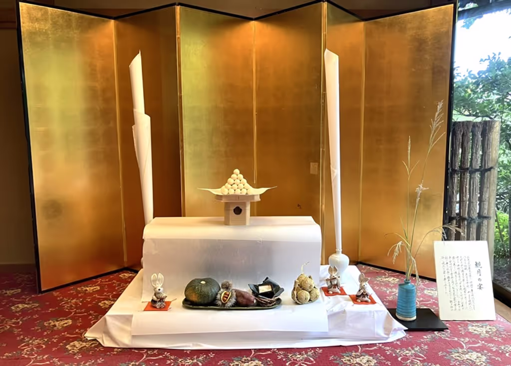 Osaka Private Tour - Moon viewing decorati0ns