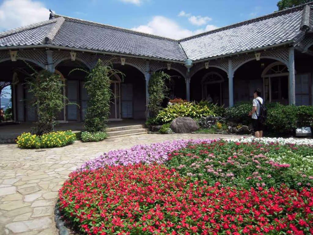Fukuoka Private Tour - Glover House is the oldest remaining colonial style building in Japan and it was designated as the world heritage.(Nagasaki)
