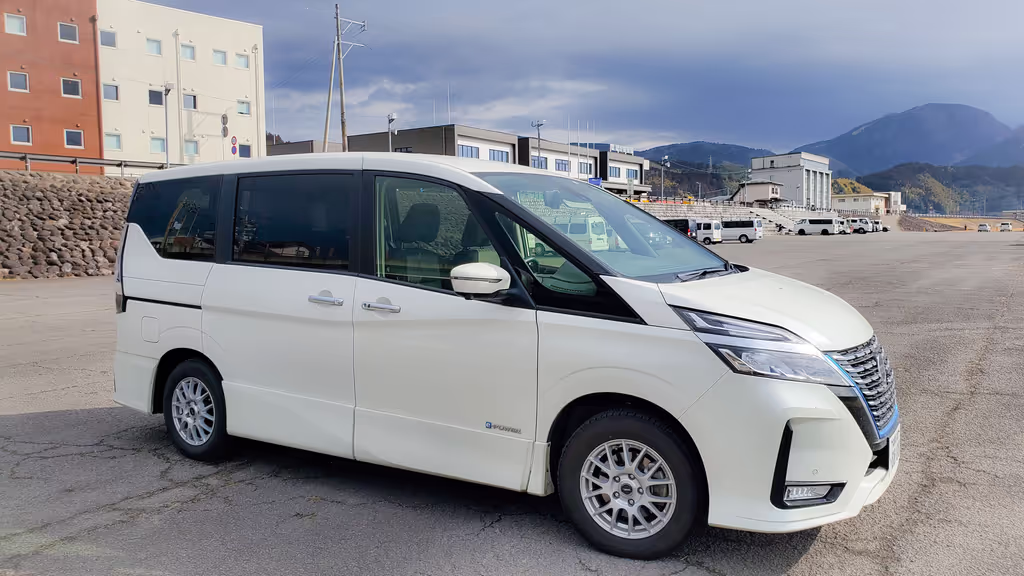 Oita Private Tour - Private car for drive guide (Nissan Serena) 6 seaters